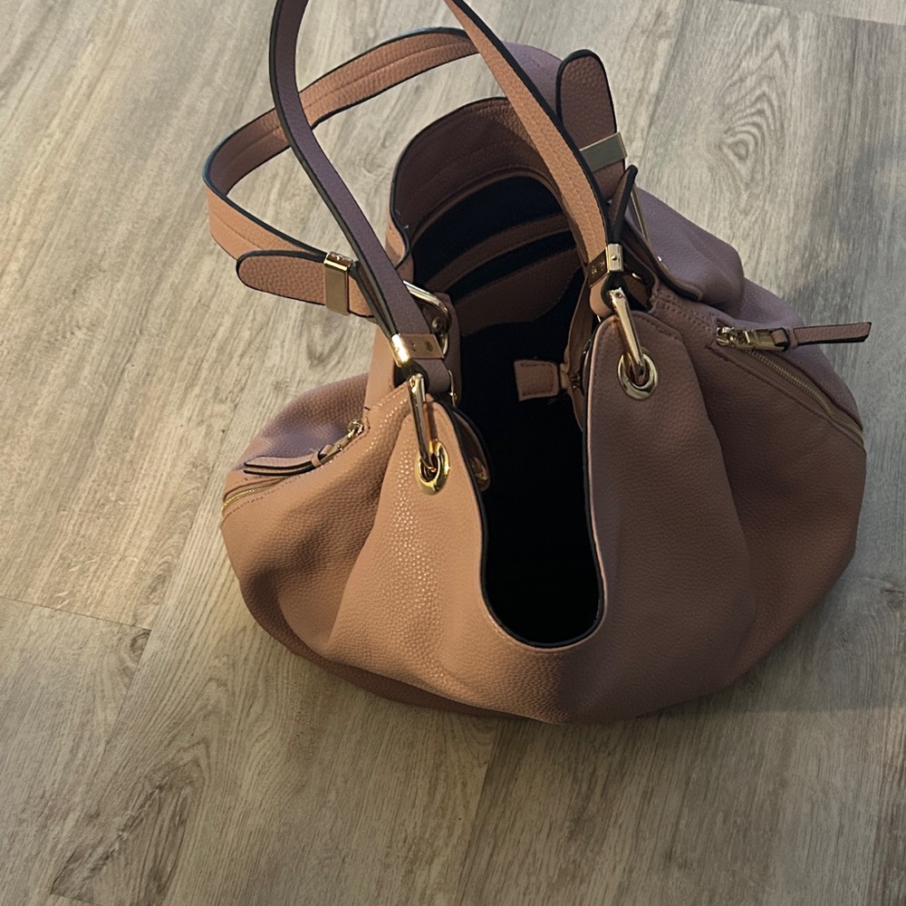 Elegant Tan Leather Tote Bag